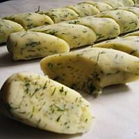 Kopytka śląskie z koperkiem