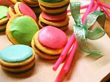 Fot. APM, Kolorowe ciasteczka z lukrem i marmoladą