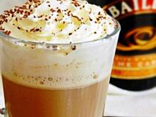 Fot. Mloda, Kawa z Irish Cream