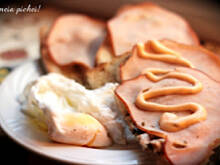 Fot. EmciaPichci, jajko w koszulce i grzanki