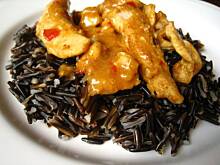 Fot. Szybkie gotowanie, Pikantna pierś kurczaka z curry i dzikim ryżem