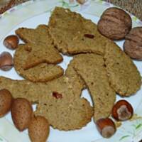 Ciasteczka pełnoziarniste z orzechami i migdałami