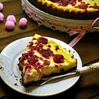 Tarta sernikowa z malinami