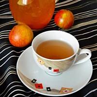 Napój jabłkowy z miodem i cynamonem