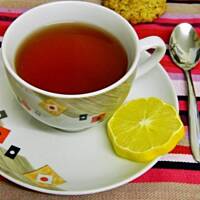 Herbata z sokiem malinowym i cytryną