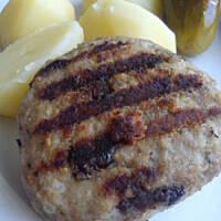 Kotlety mielone z wkładką śliwkowo - czosnkową