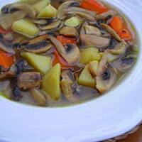 Zupa pieczarkowa z ziemniakami