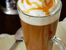 Fot. Mloda, Kawa toffi