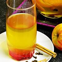 Rozgrzewający napój gruszkowy