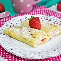 Naleśniki z truskawkowym twarożkiem