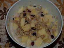 Fot. Anna Z, Owsianka z jabłkiem i rodzynkami