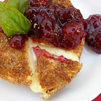 Camembert w otrębach z żurawiną