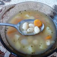 Zupa fasolowa z ziemniakami