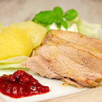 Udziec z szalotką na cytrynowo