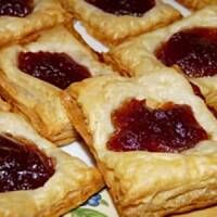 Ciastka francuskie z marmoladą różaną