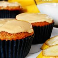 Muffiny jogurtowe z bananami