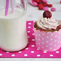 Cupcakes z malinowymi m&m'sami
