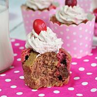 Cupcakes z malinowymi m&m'sami