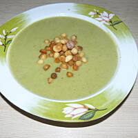 Zupa krem z brokułów z serkiem topionym