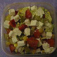 Sałatka idealna na drugie śniadanie w pracy