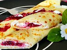 Fot. Mloda, Naleśniki z serem i wiśniami