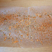 Soczysta pierś drobiowa z ziołami w papirusie