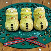 Waniliowe babeczki bałwanki