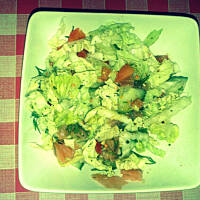 Sałatka z łososiem