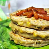 Warzywne placuszki z glazurowaną marchewką