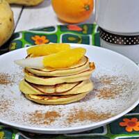 Placuszki z ricotty z pomarańczą i gruszką