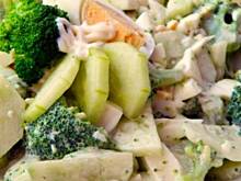 Fot. Mloda, Sałatka brokułowa z jajkiem