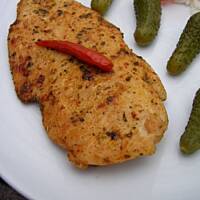 Pomysł na soczystą pierś kurczaka w papierze do pieczenia