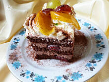 Fot. Mama - Różyczki, Torcik  z winogronami i bitą śmietaną na Andrzejki