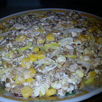 Sałatka z kaszą gryczaną i wędzonym kurczakiem