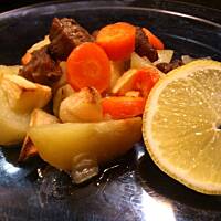 Karczek pieczony z jabłkami i ziemniakami