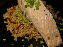 Fot. aczp, Wolno smażony łosoś z  ostrym risotto z pęczaku