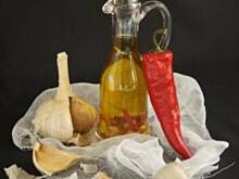 Fot. aczp, Oliwa aromatyzowana czosnkiem i chili