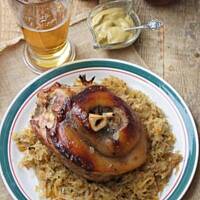 Napita golonka z kiszoną kapustą