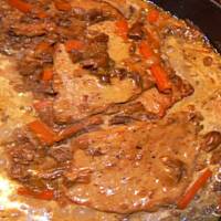 Schab w sosie kurkowym (kurkowo-cebulowym)