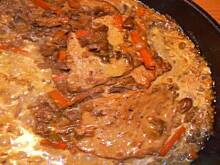 Fot. maelk, Schab w sosie kurkowym (kurkowo-cebulowym)