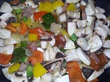 Fot. Gwiazdka81, Super potrawka z papryką, pieczarkami i cebulą