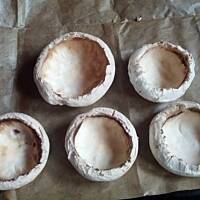 Pieczarki nadziewane