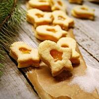 Ciasteczka z cukrem i konfiturą pomarańczową