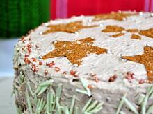 Fot. MIENTA, Świąteczny torcik piernikowo-pomarańczowy