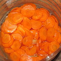 Kiszona marchewka ze słoika do obiadu