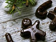 Fot. APM, Czekoladki z nadzieniem kawowym z migdałami