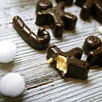 Czekoladki z nadzieniem kawowym z migdałami