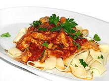 Fot. evita0007, Pappardelle z sosem pomidorowym