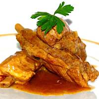 Żeberka wieprzowe w sosie