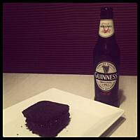 Przekładany piernik na Guinnessie